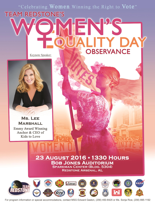 Ein Plakat für die Feier des Women's Equality Day von Team Redstone, das eine Frau mit einer 'Women's Equality'-Fahne zeigt, mit Logo und Details des Events unten.