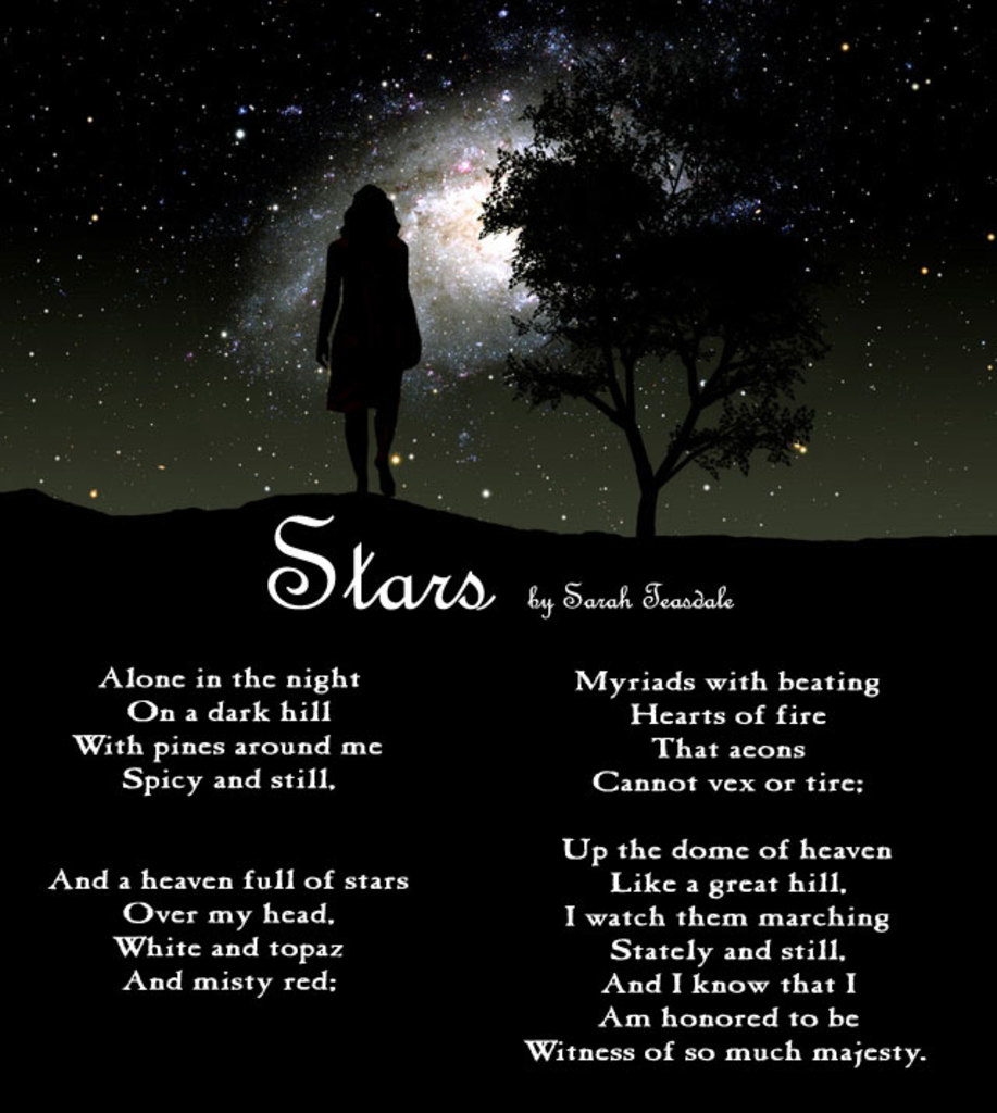 Ein Gedicht steht im Vordergrund, im Hintergrund eine Frau unter einem Baum mit sternklarem Himmel und Mond.