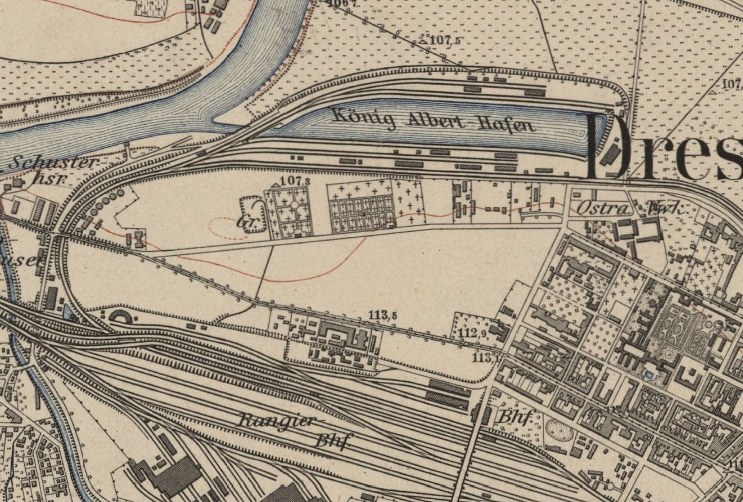 Ein detaillierter alter Stadtplan von Dresden, Deutschland, der einen Fluss, Gebäude, Straßen und Text zeigt.